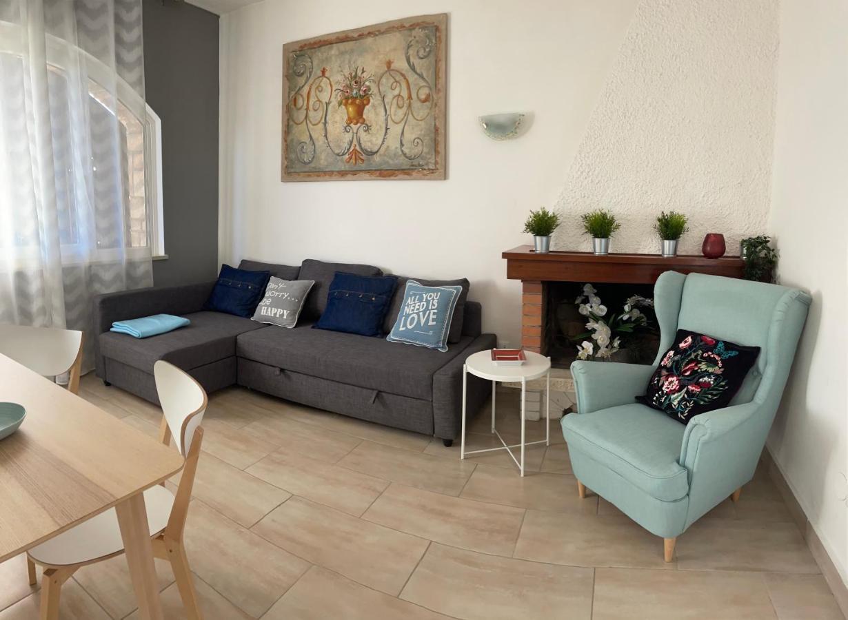 Villa Il Capriccio Di Silvia à Sirmione Extérieur photo